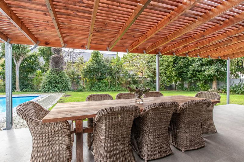 5 Bedroom Property for Sale in Constantia Western Cape